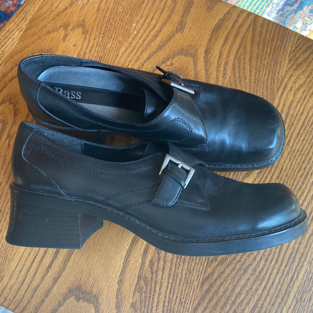 VTG 90s/Y2K BASS Black Leather Chunky Heel Buckle Strap Loafers SZ 9.5-MINT!